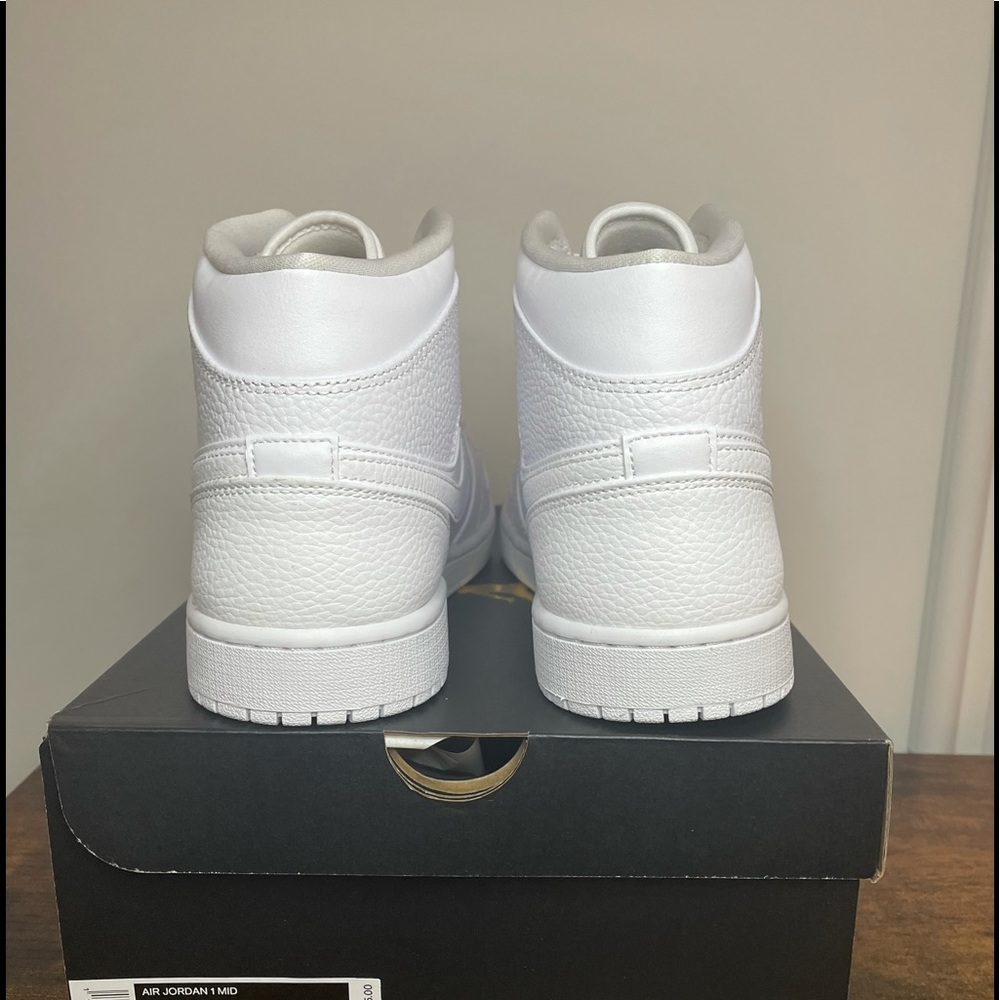 SOLD-Nike Air Jordan1 Mid Triple White- 554724-130 - Picture 4 of 12